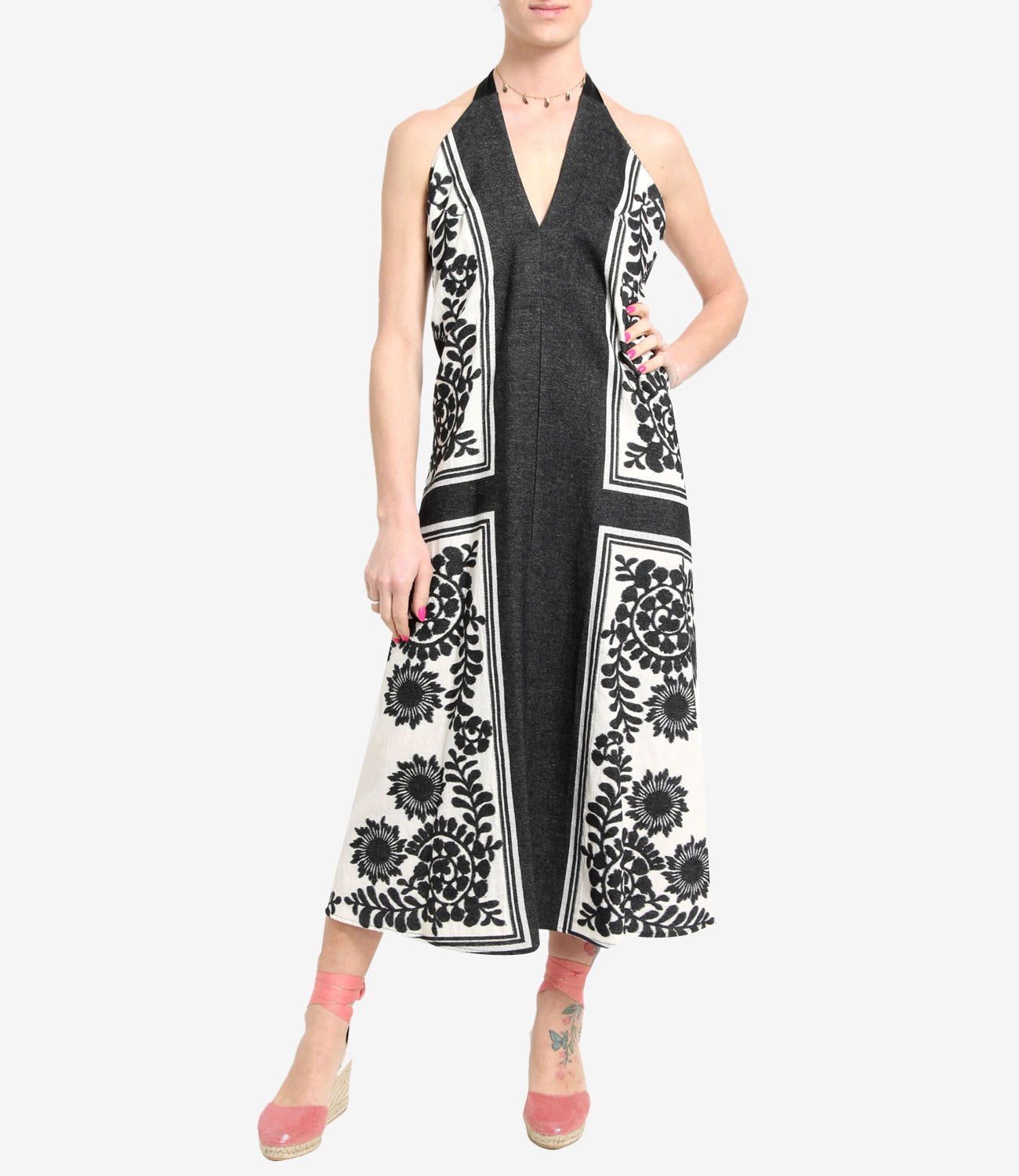 Kaos Icon | Black and White Dress