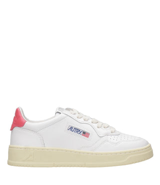 Autry | Medalist Low Woman White and Coral Sneakers